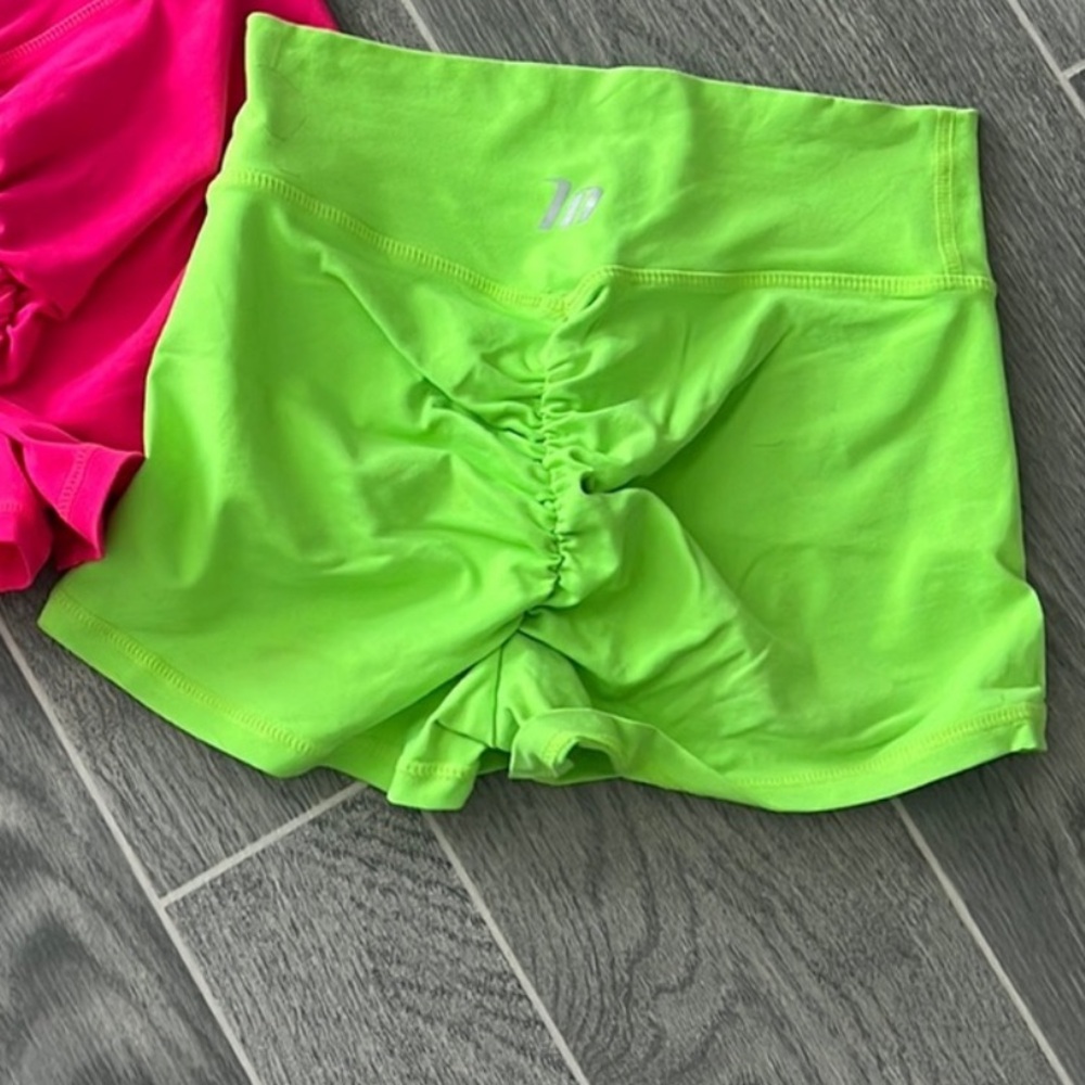 Muscle Nation scrunch butt booty shorts. neon green. Size XS